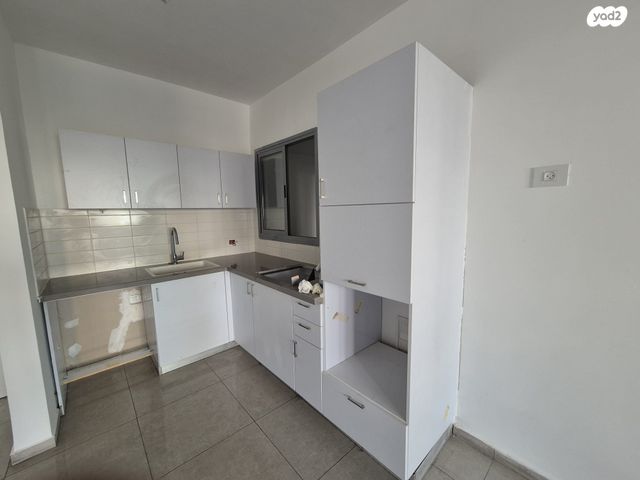 דירה, ליאון בלום, מרכז, קרית עבודה, חולון