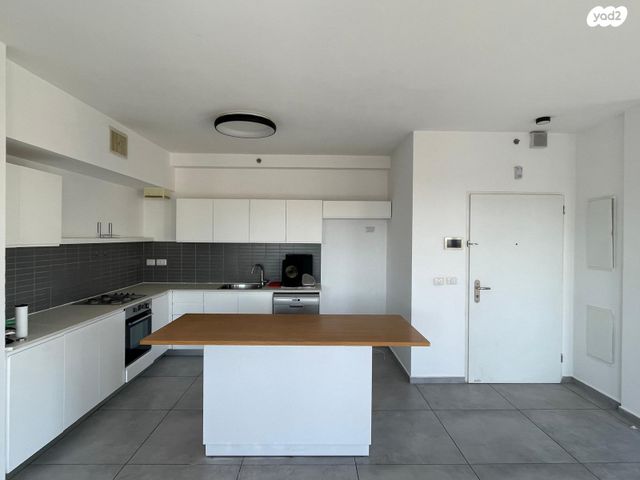 דירה, נווה גן, רמת השרון