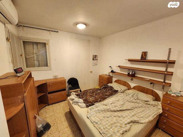 דירה, יצחק גרינבוים, פתח תקווה