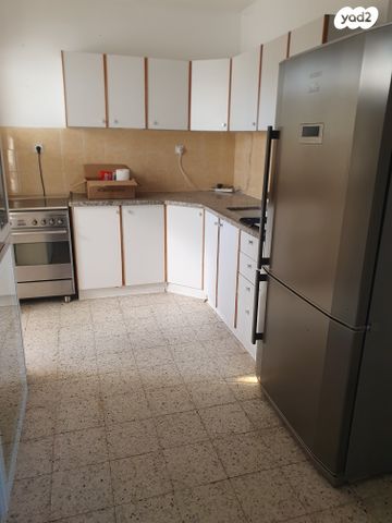 דירה, יהושע גיבשטיין, מישור הנוף, ראשון לציון