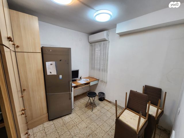 דירה, יצחק גרינבוים, פתח תקווה