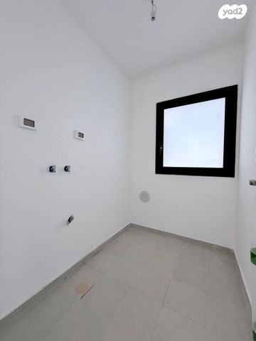 דירה, יצחק ארנסט נבנצל, ירושלים