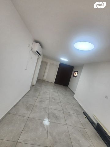 משרדים, העצמאות, מרכז העיר, קרית אתא