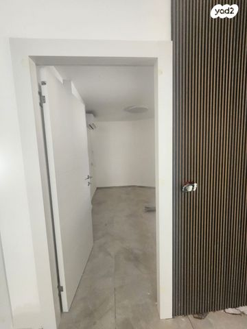 משרדים, העצמאות, מרכז העיר, קרית אתא