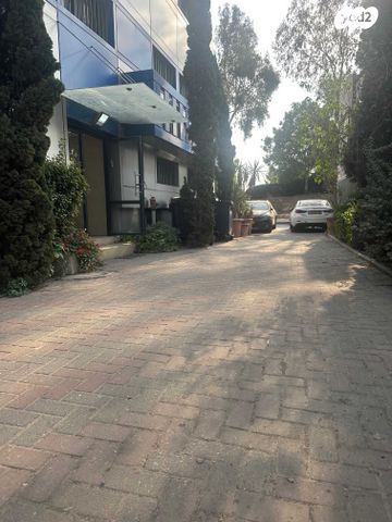 משרדים, יהוד מונוסון