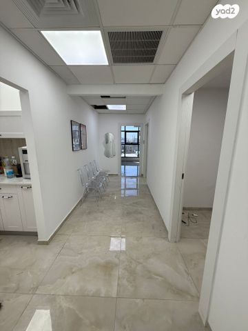 משרדים, משה לוי, מב"ת מערב, אזור תעשייה חדש, ראשון לציון