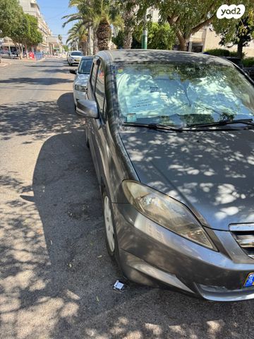 מודעת רכב הונדה FR-V