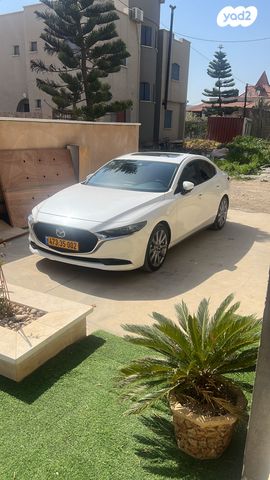 מודעת רכב מאזדה 3