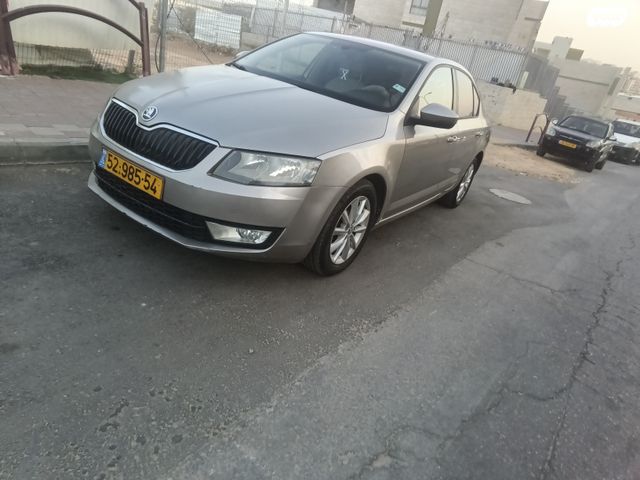 סקודה אוקטביה