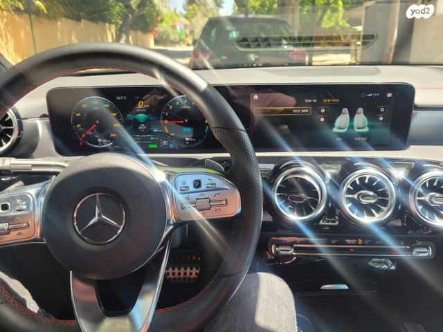 מודעת רכב מרצדס-בנץ CLA