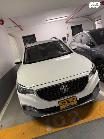 מודעת רכב אם ג'י ZS