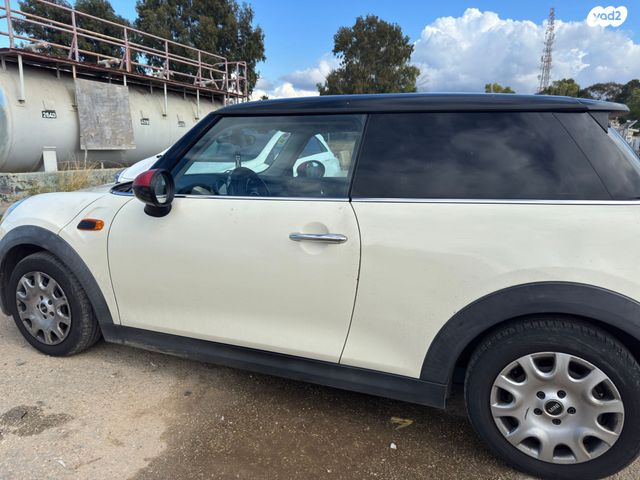 מודעת רכב מיני קופר