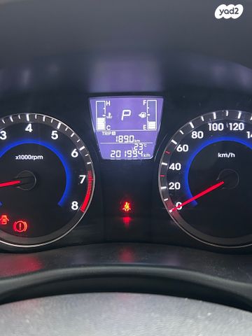 יונדאי אקסנט i25