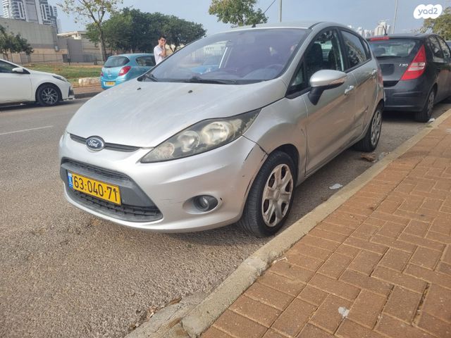 מודעת רכב פורד פיאסטה