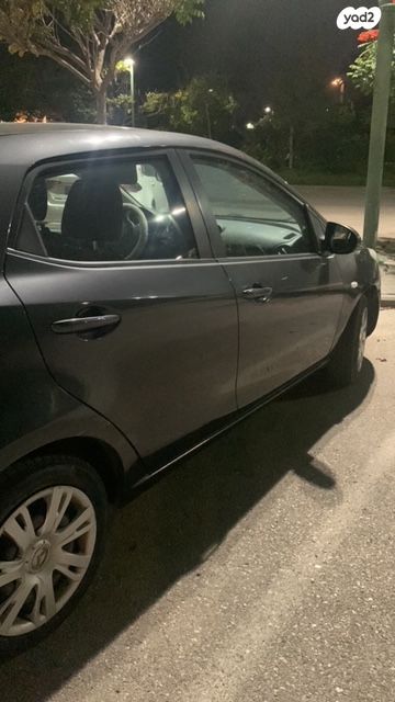 מודעת רכב מאזדה 2