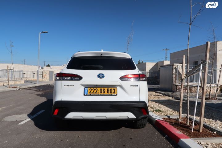 טויוטה קורולה קרוס