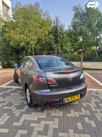 מאזדה 3