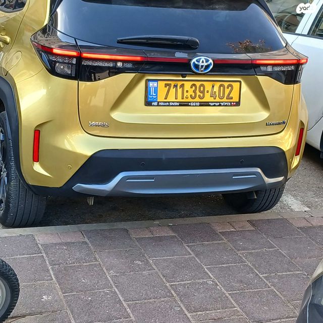 מודעת רכב טויוטה יאריס קרוס