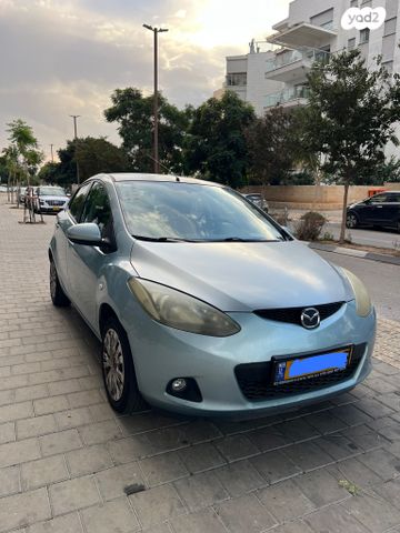 מודעת רכב מאזדה 2