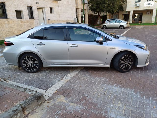 טויוטה קורולה