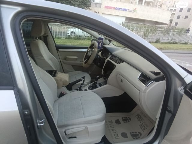 סקודה אוקטביה