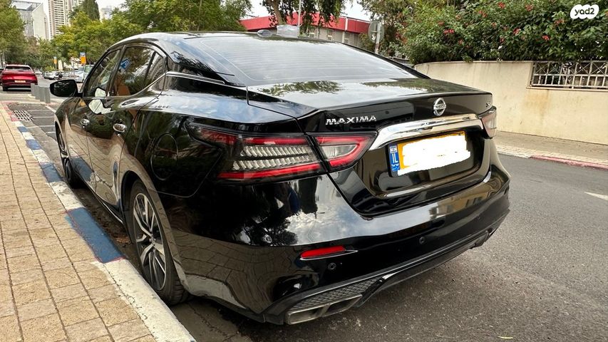 ניסאן מקסימה