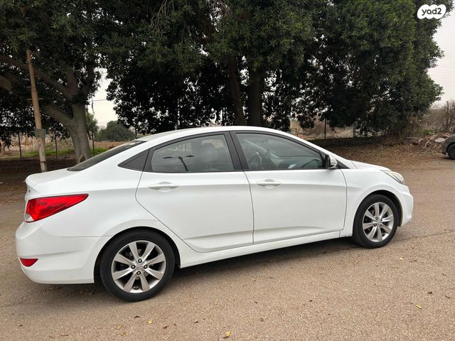 יונדאי אקסנט i25