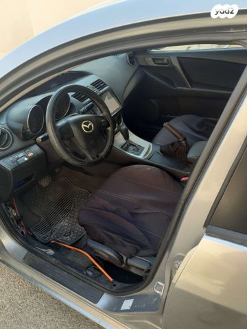 מודעת רכב מאזדה 3