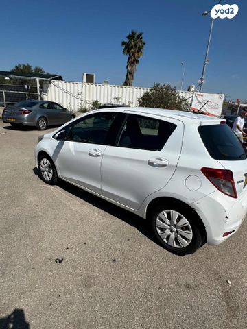 טויוטה יאריס