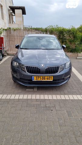 סקודה אוקטביה