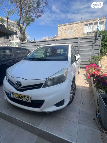 טויוטה יאריס