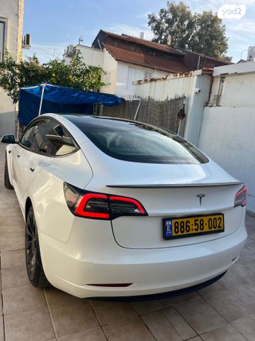 טסלה מודל 3