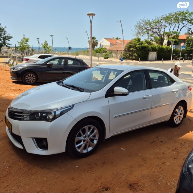 מודעת רכב טויוטה קורולה