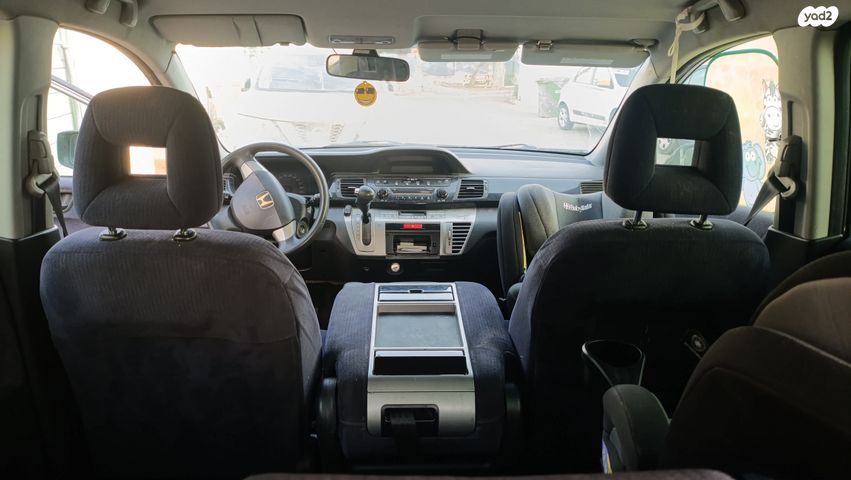 מודעת רכב הונדה FR-V