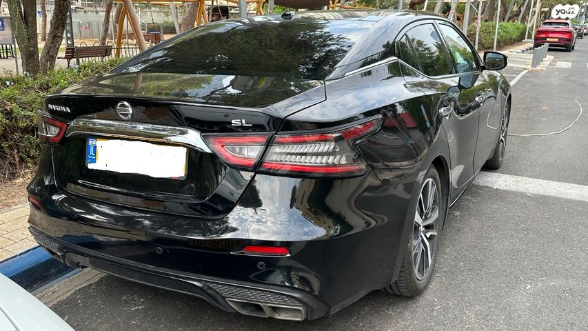 ניסאן מקסימה