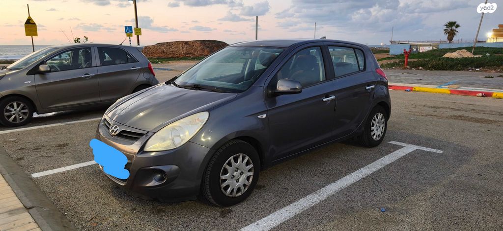 מודעת רכב יונדאי i20