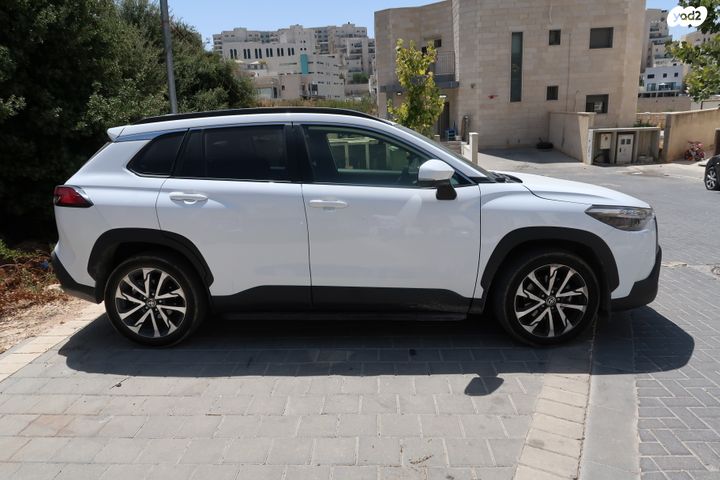 טויוטה קורולה קרוס