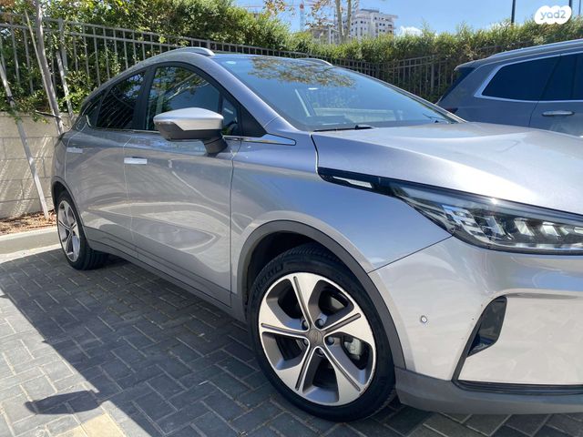 ג׳ילי Geometry C