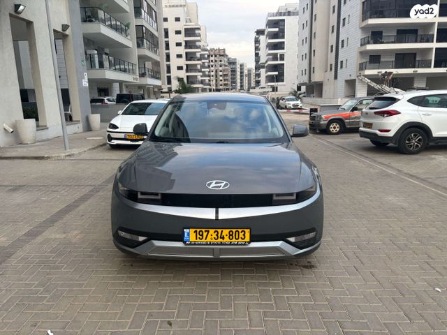 יונדאי איוניק 5