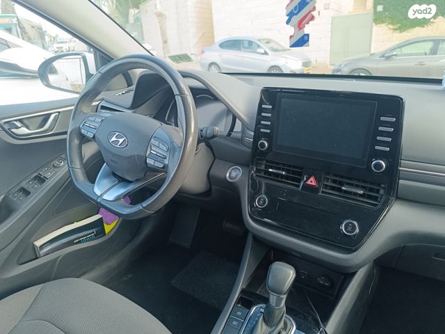 יונדאי איוניק