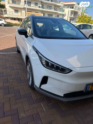 מודעת רכב ג׳ילי Geometry C