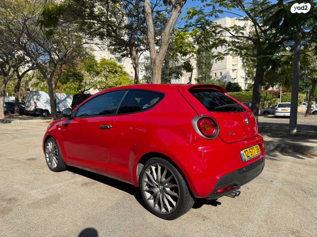 מודעת רכב אלפא רומיאו מיטו