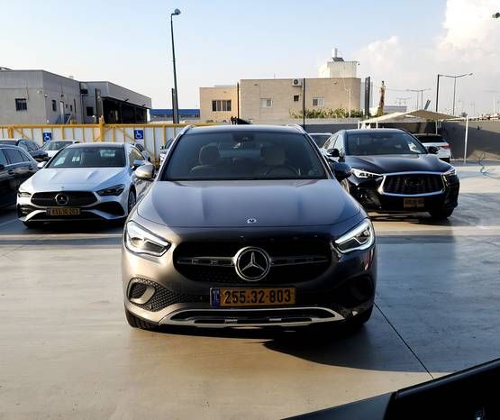 מודעת רכב מרצדס-בנץ GLA