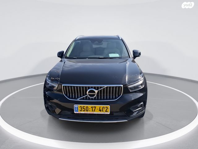 וולוו XC40