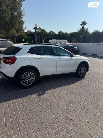 מרצדס-בנץ GLA