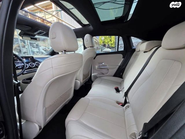 מרצדס-בנץ GLA