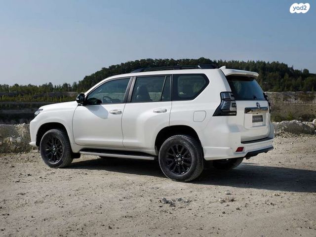טויוטה לנד קרוזר