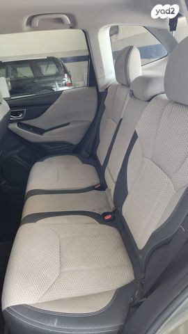 סובארו פורסטר