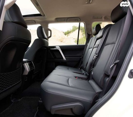 טויוטה לנד קרוזר