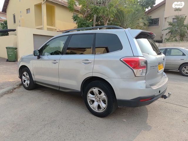 סובארו פורסטר